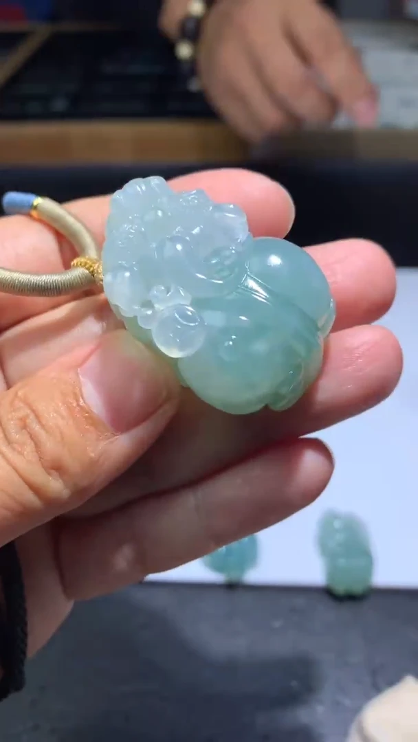 未镶嵌定制翡翠毛货