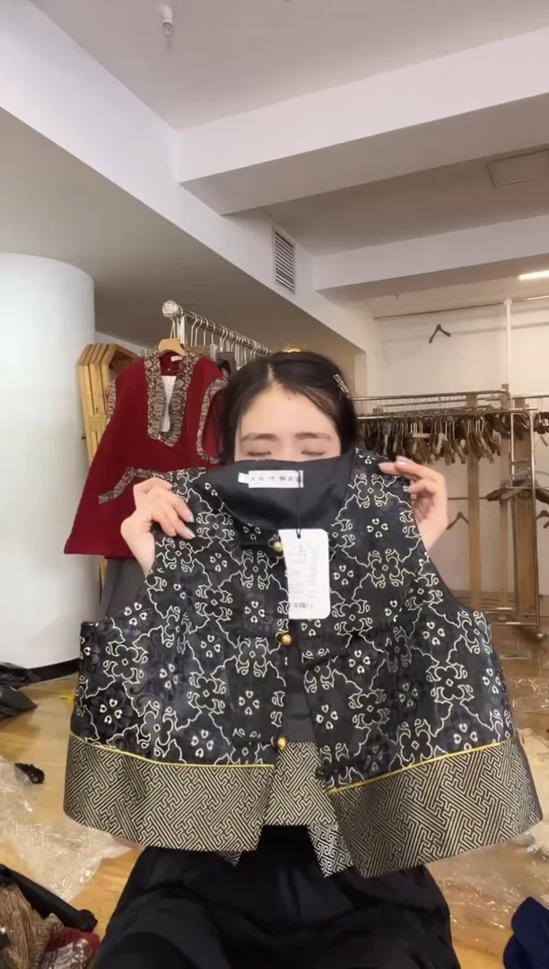 马甲       L码        105-115斤