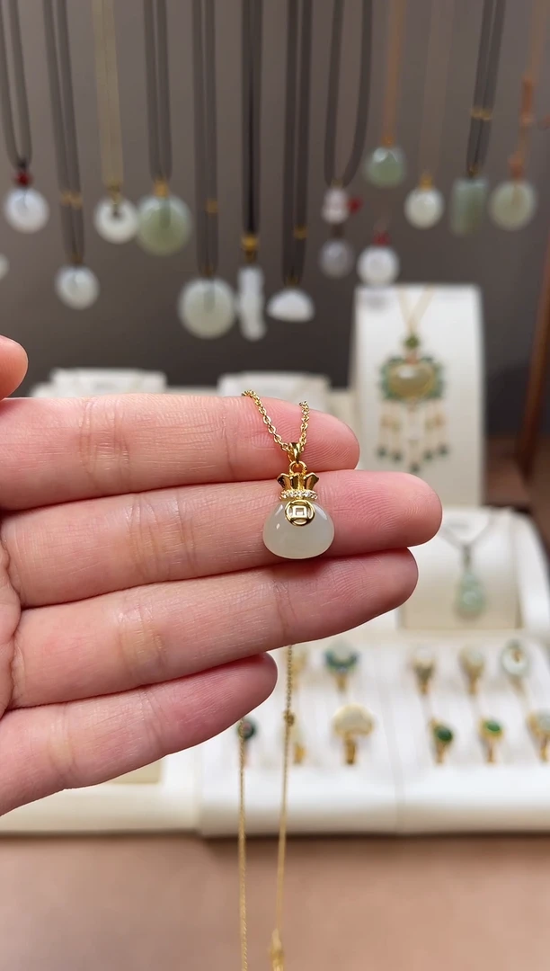 颈饰银S925镶嵌和田玉和田玉吊坠