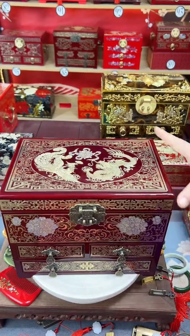 动28厘米四层三抽掐丝螺钿镶嵌酒红龙凤呈祥