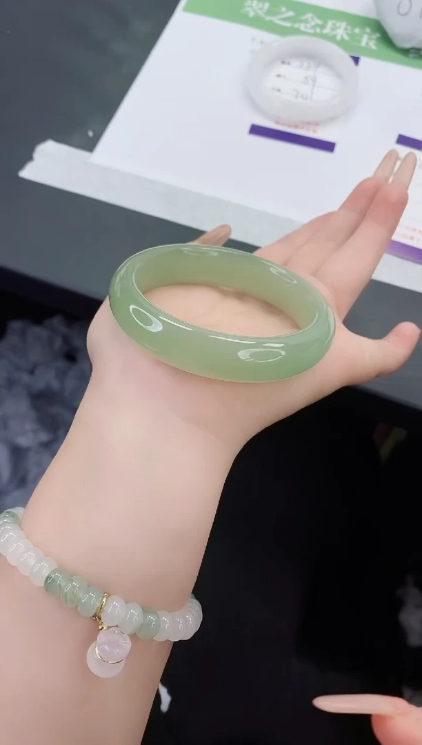 石英质玉手镯未镶嵌D235-58+