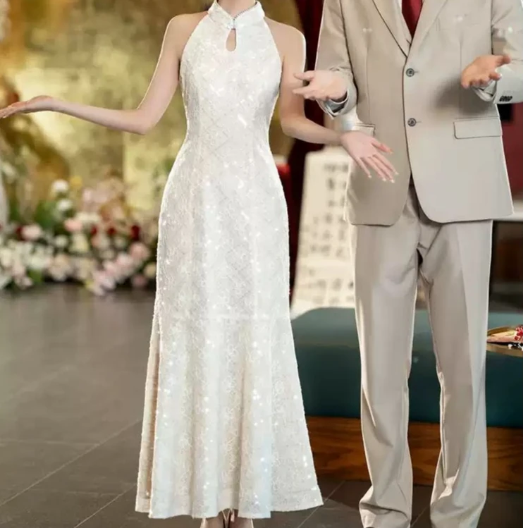 新中式晨袍女新娘结婚敬酒服白色领证登记订婚礼服挂脖高级感旗袍