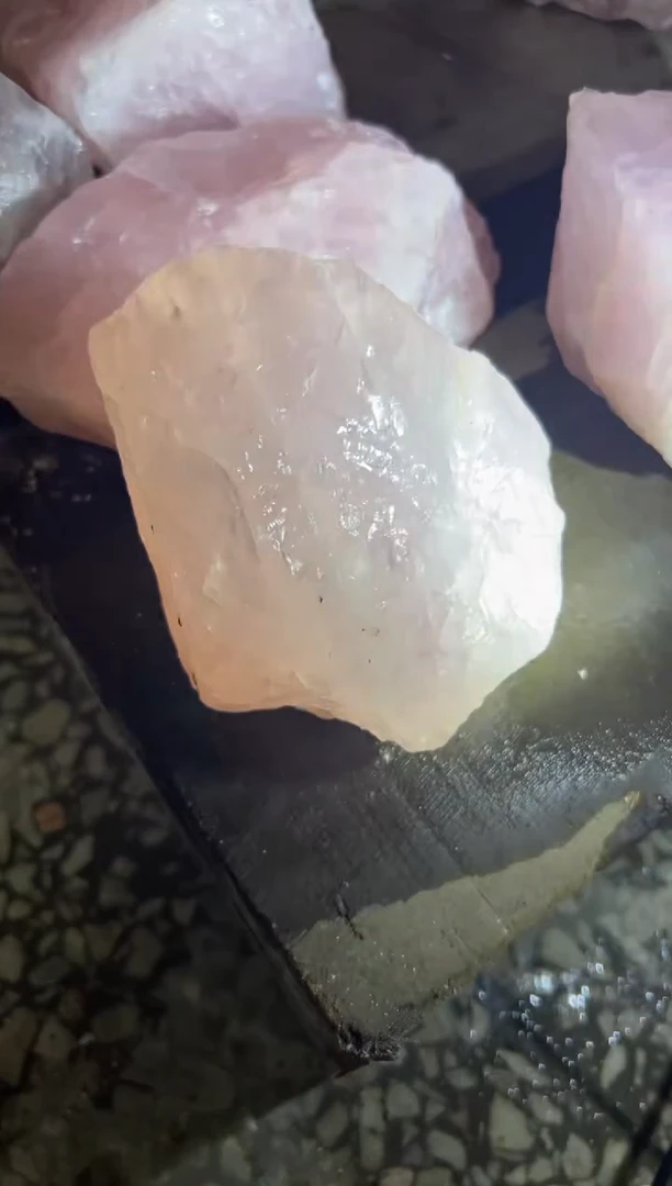 芙蓉石珠宝半成品未镶嵌扎***⁸天然粉水晶原石