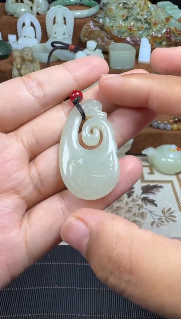 颈饰未镶嵌和田玉1