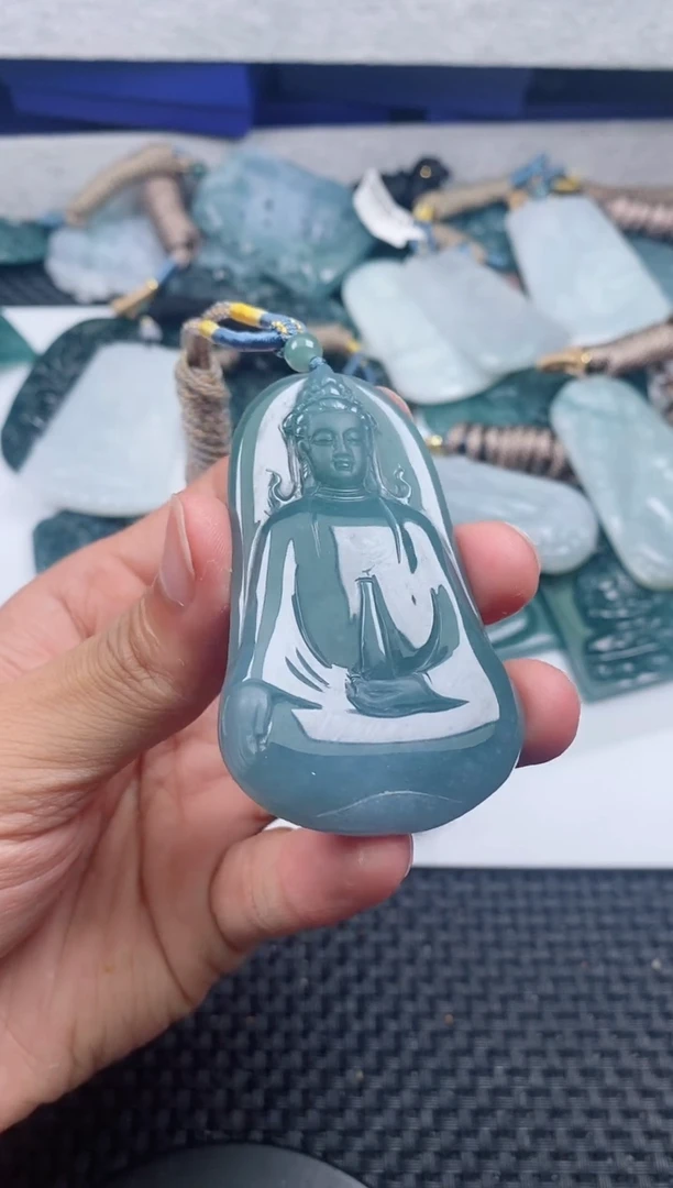 翡翠未镶嵌颈饰111111111