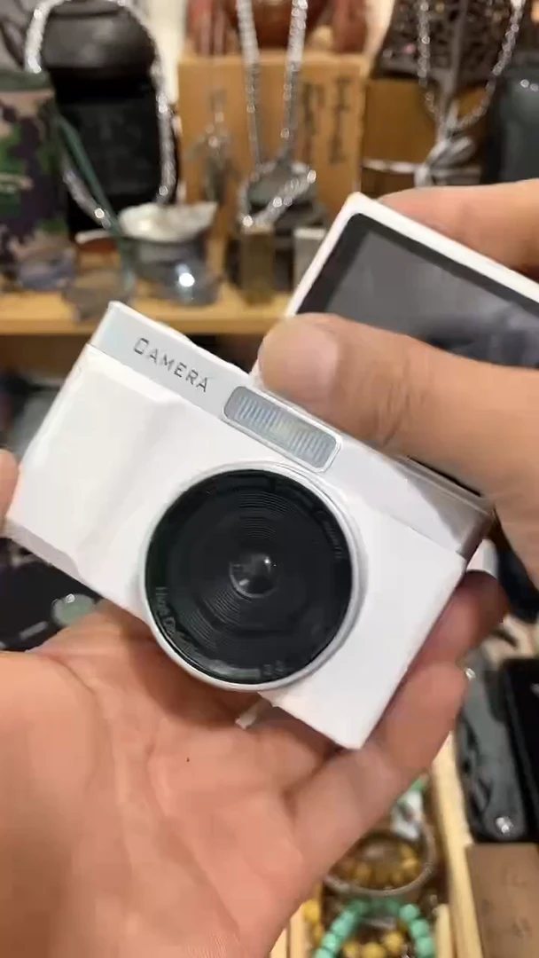 瓷片闪购商品  如图所示