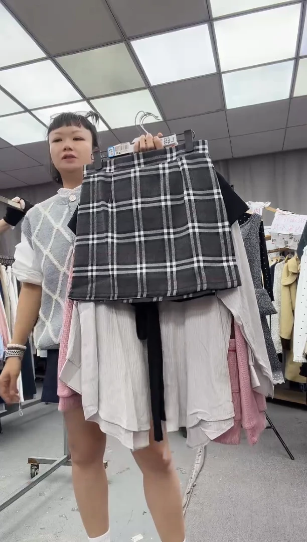 棉 大哥家漂亮衣服漂亮颜色