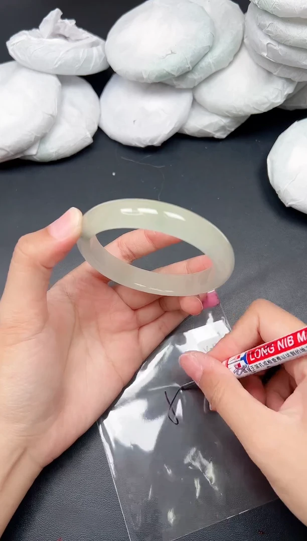 精品手镯，一物一拍V099
