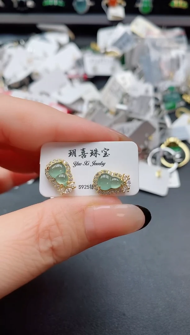 银S925镶嵌翡翠耳饰1