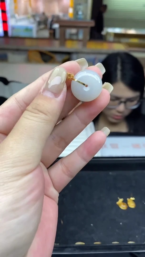 吊坠(不含链)18K金镶嵌和田玉多样性发其一-吊坠-D6792