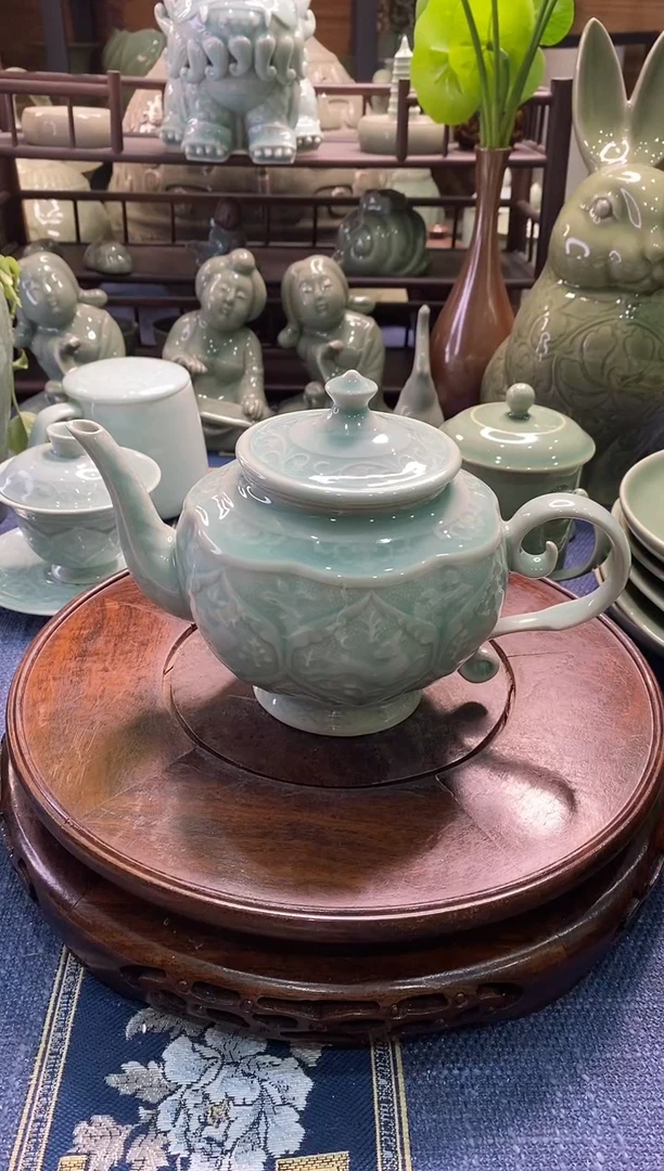 瓷【微瑕】花舞大唐茶壶(矿点缩釉)/1个
