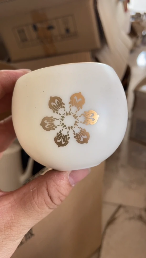 杯无运费险有瑕疵的摄影的产品有使用过的痕迹有点脏介意勿拍