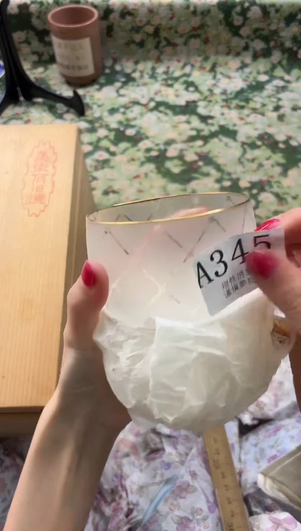 手工艺品琉璃@****?       A345