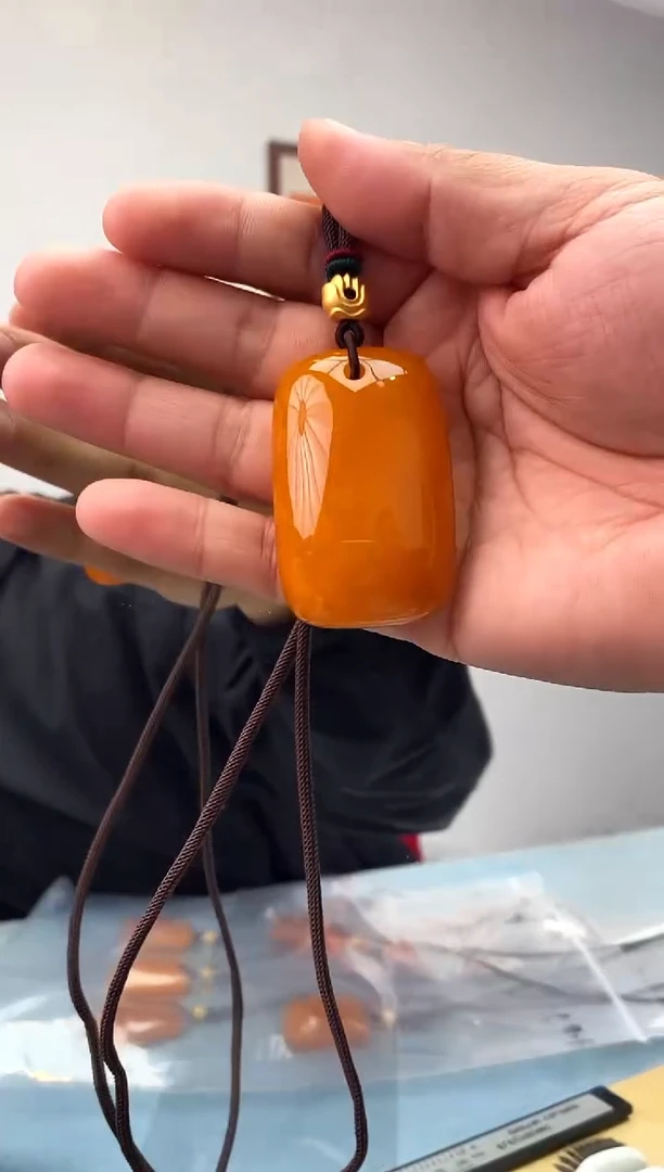 蜜蜡未镶嵌珠宝奇石假一罚十，发一件017
