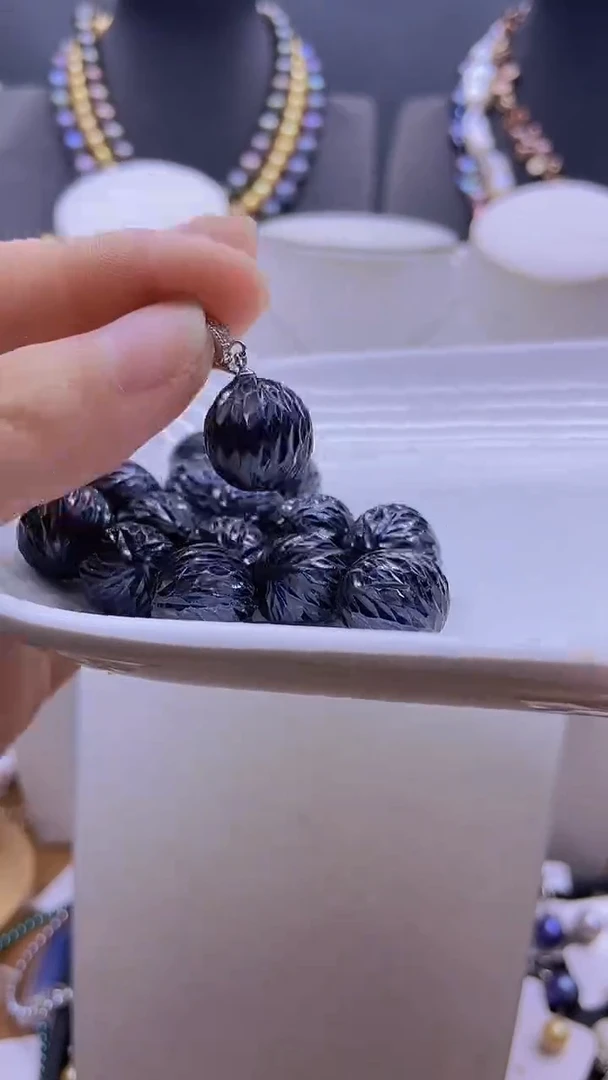 淡水珍珠未镶嵌颈饰1