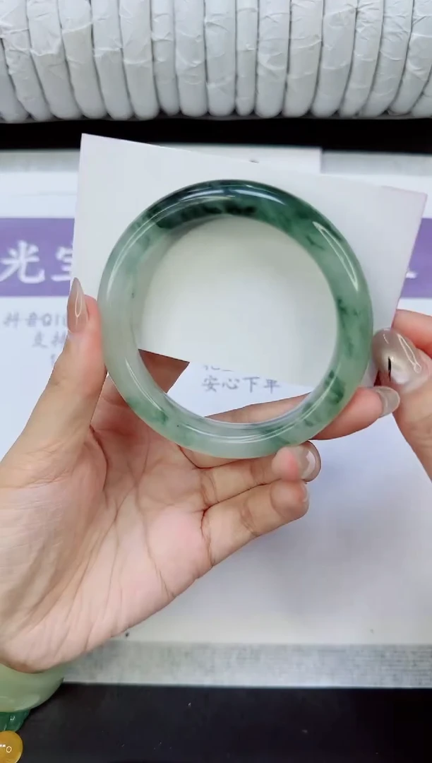 未镶嵌手镯石英质玉289/56