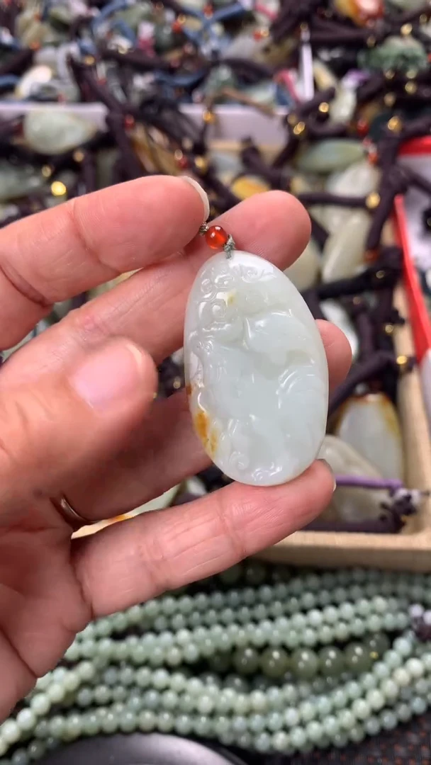 【闪购商品】和田玉颈饰未镶嵌多样性发货没有证书拍一发一有瑕