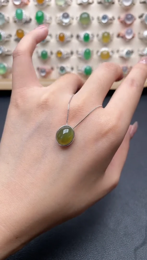 【闪购商品】翡翠吊坠(赠链)银S925镶嵌一物一证一礼盒