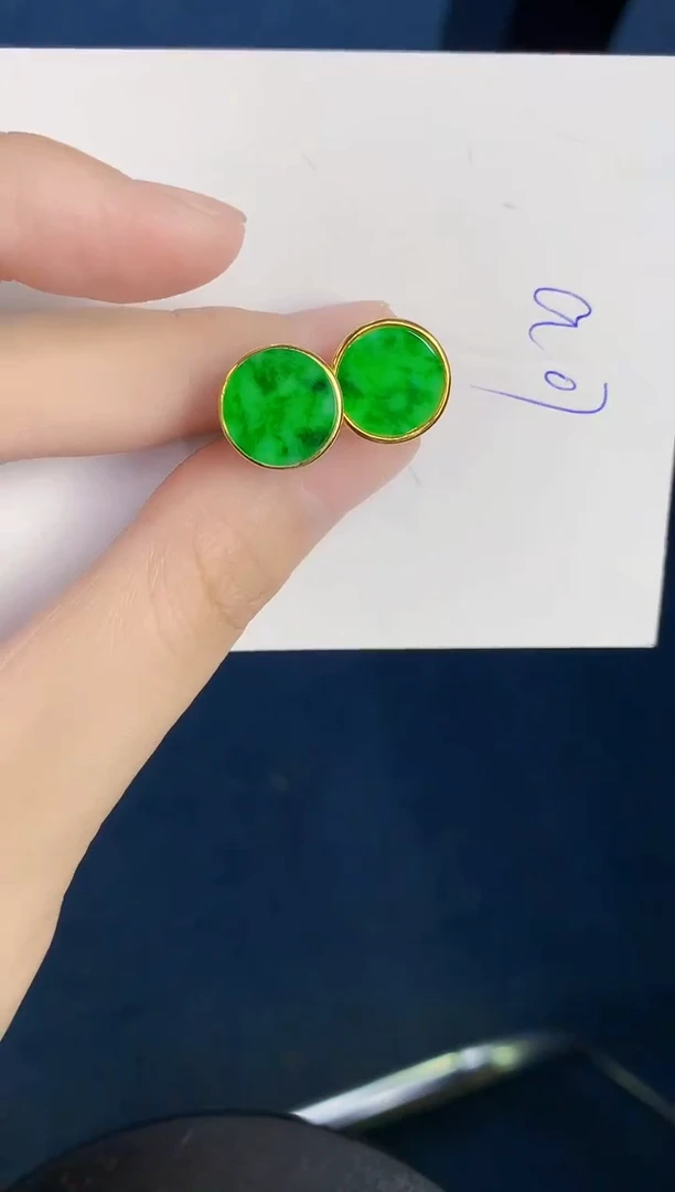 翡翠未镶嵌颈饰天然翡翠缅甸A货