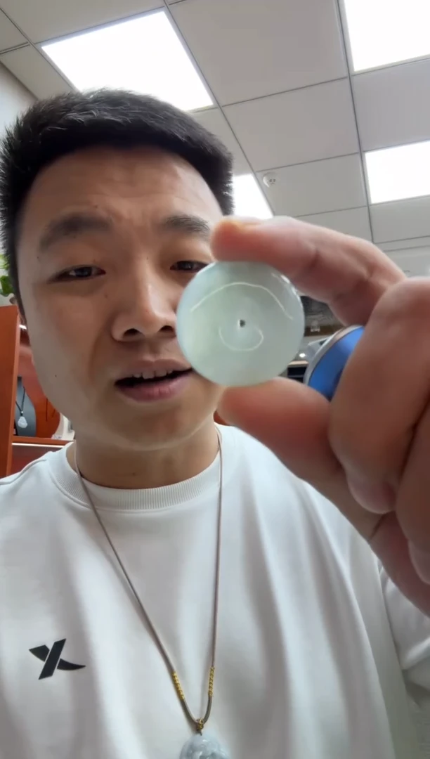 未镶嵌挂件翡翠Y**謌A货翡翠多样性孤品