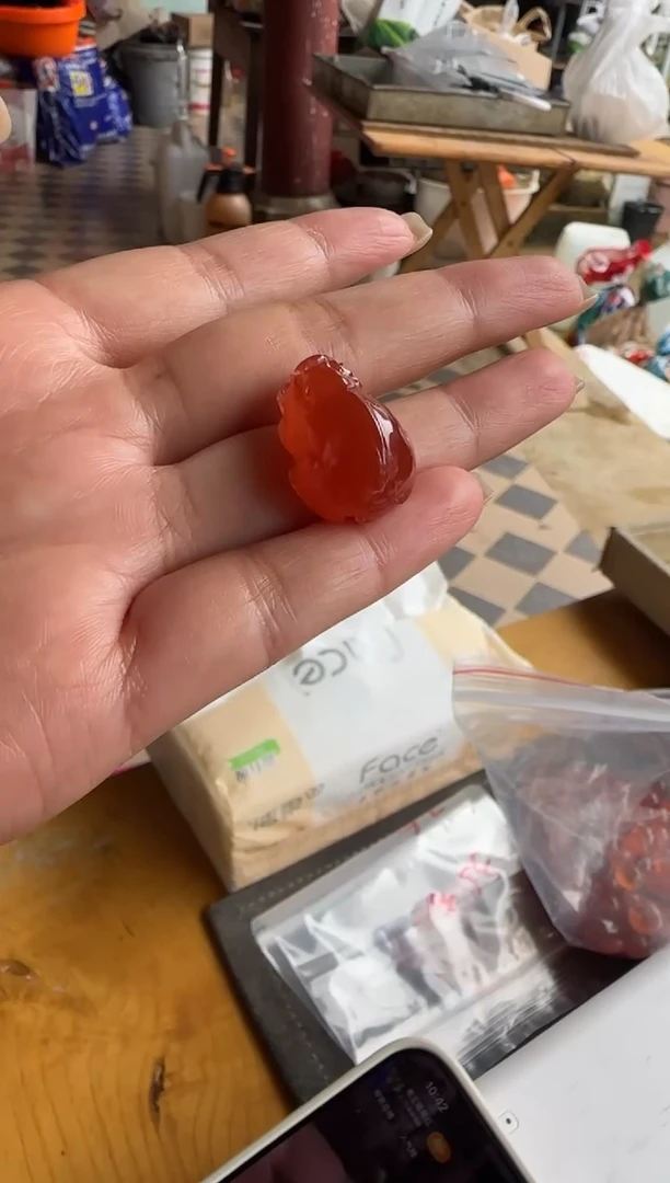 未镶嵌配饰南红玛瑙原矿无优化冰红貔貅9号W