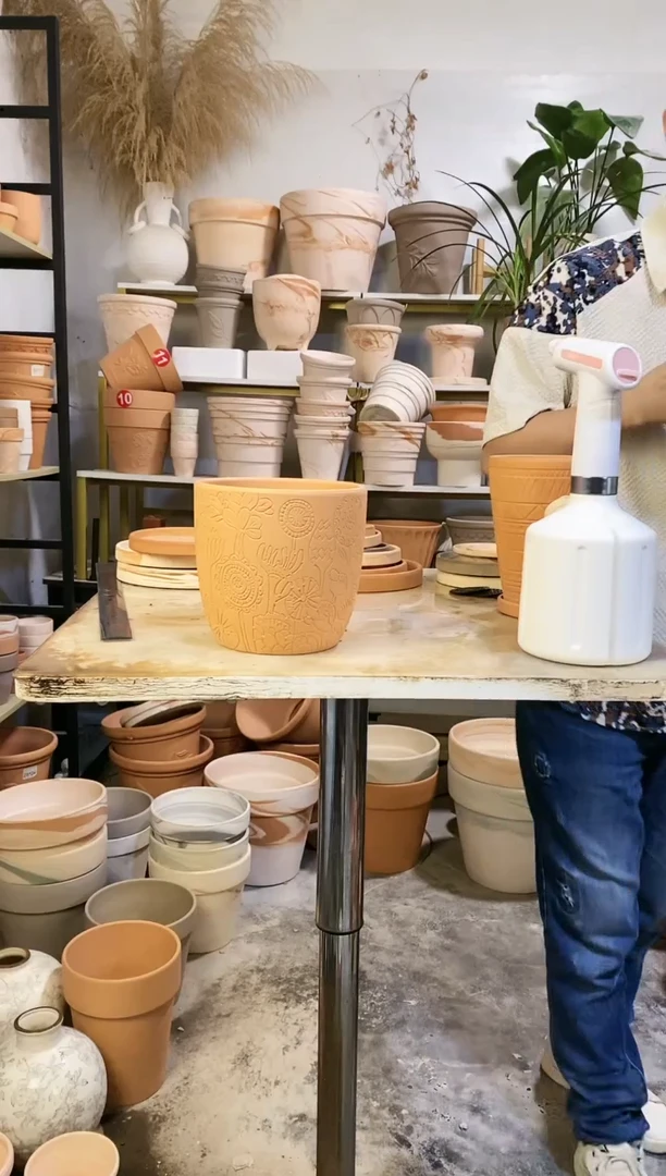 16*16红陶满纹浮雕 1盆无托