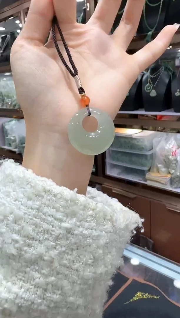 未镶嵌东陵石颈饰东陵玉公主扣吊坠多样性发其一