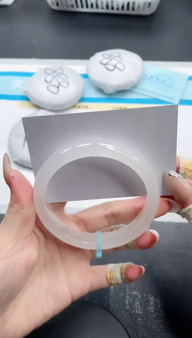 石英质玉手镯未镶嵌24V323-65