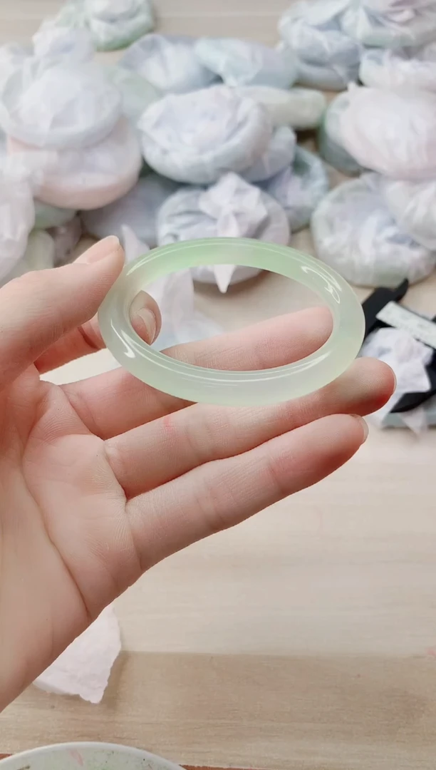 玛瑙/玉髓手镯未镶嵌586