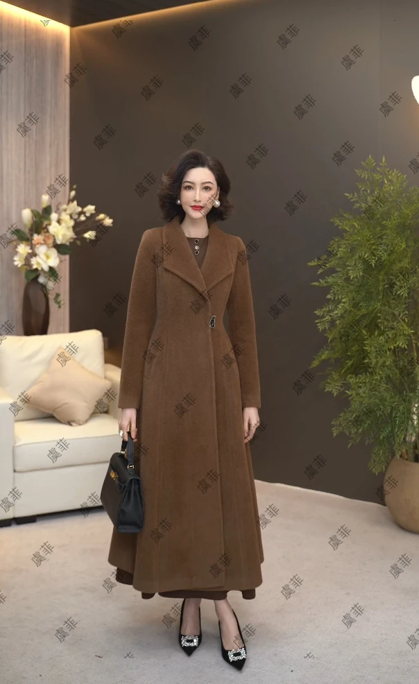 2025年新款高端云绒呢长款大衣高贵优雅气质款加厚外套WF2076