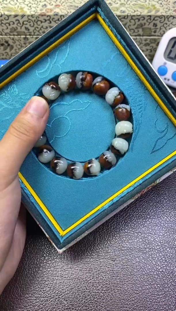 和田玉未镶嵌挂件和田玉串