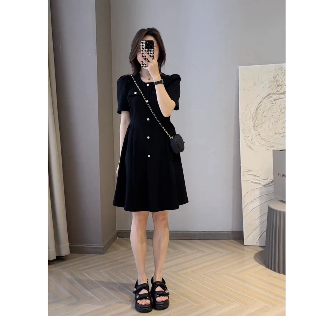 收腰显瘦法式短袖连衣裙夏季新款高级感气质简约赫本风A字小黑裙