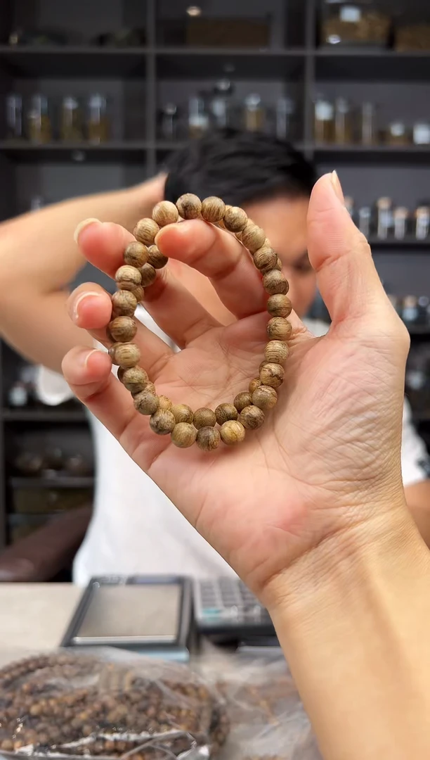 沉香手串74达拉干8mm 多样性发其一