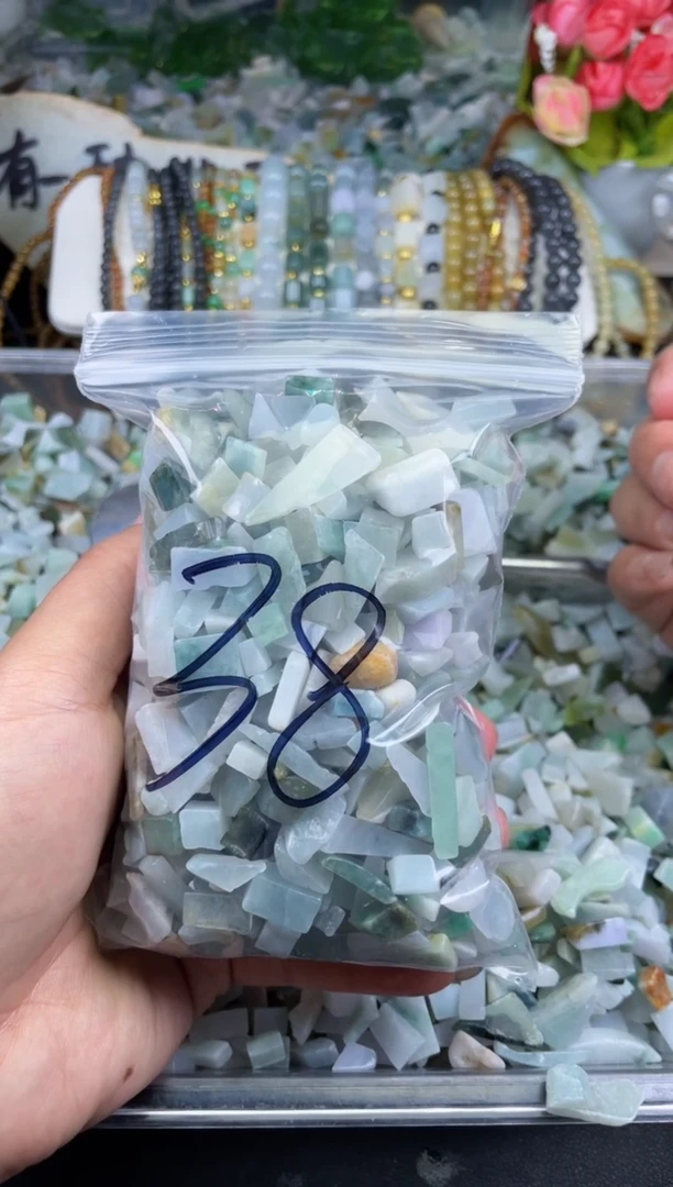 【闪购商品】翡翠颈饰未镶嵌天然翡翠边角迷你号500克38