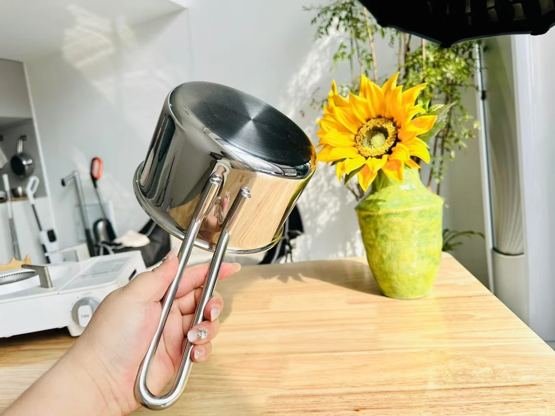 EVA 16口径奶锅  长度32  宽度16  高度10