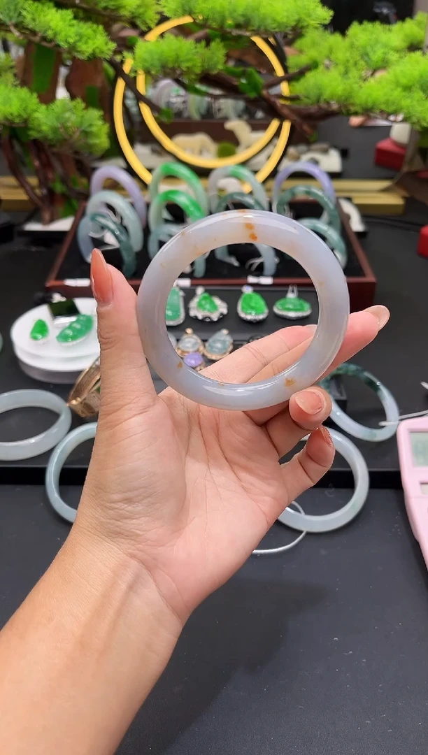 未镶嵌手镯翡翠手镯