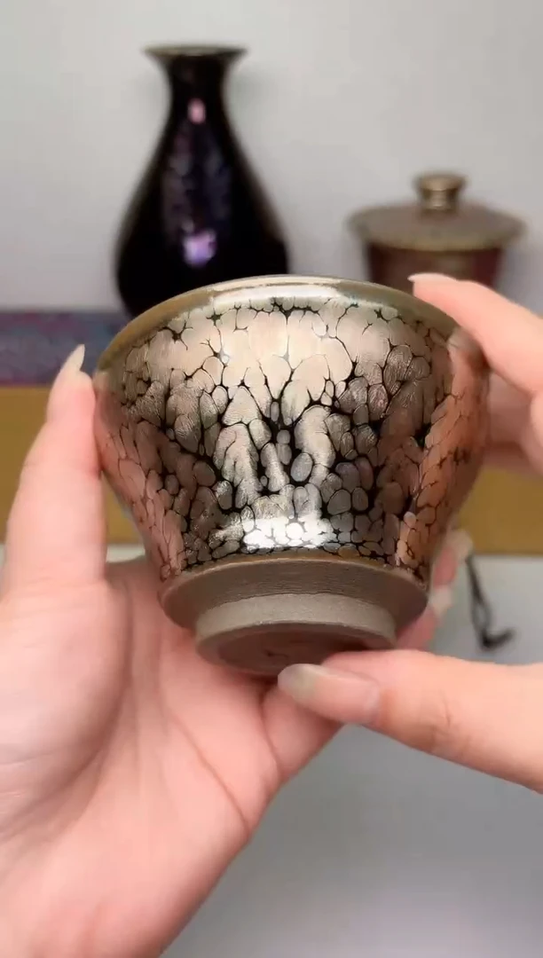 【闪购商品】茶盏春申阁福利1只，微微瑕冠军