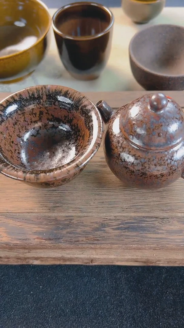 紫金色的压手杯 加壶