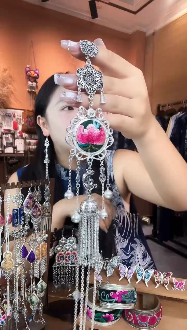 刺绣纯手工民族风压襟