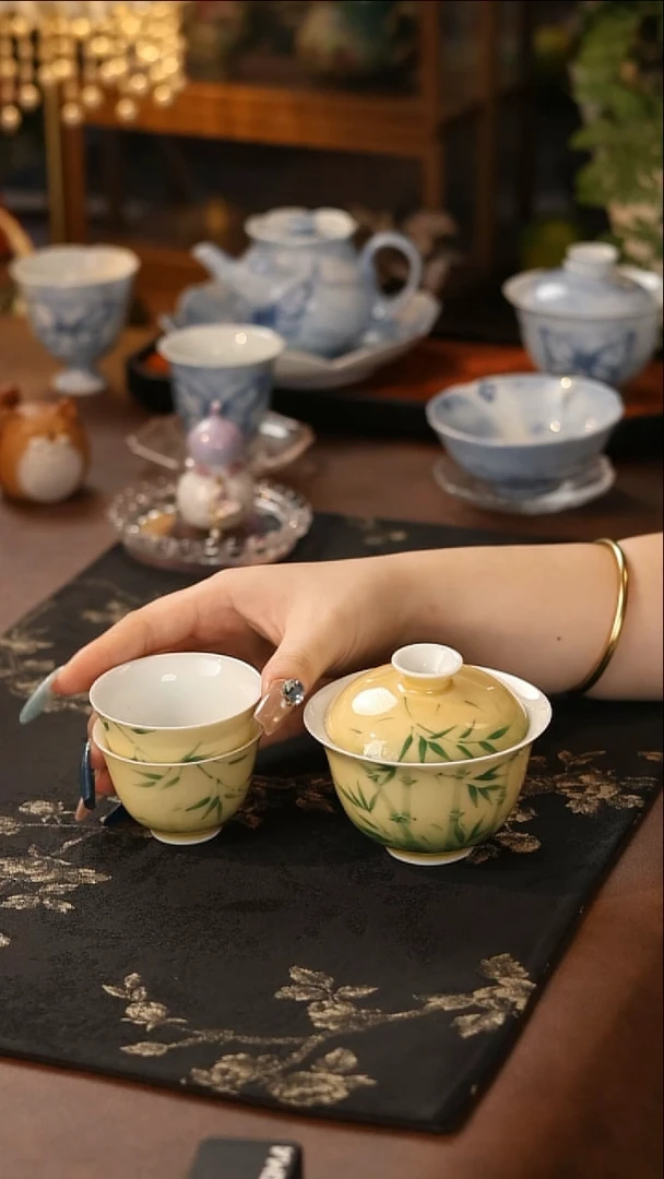 盖碗+茶杯*2  哈哈哈哈哈