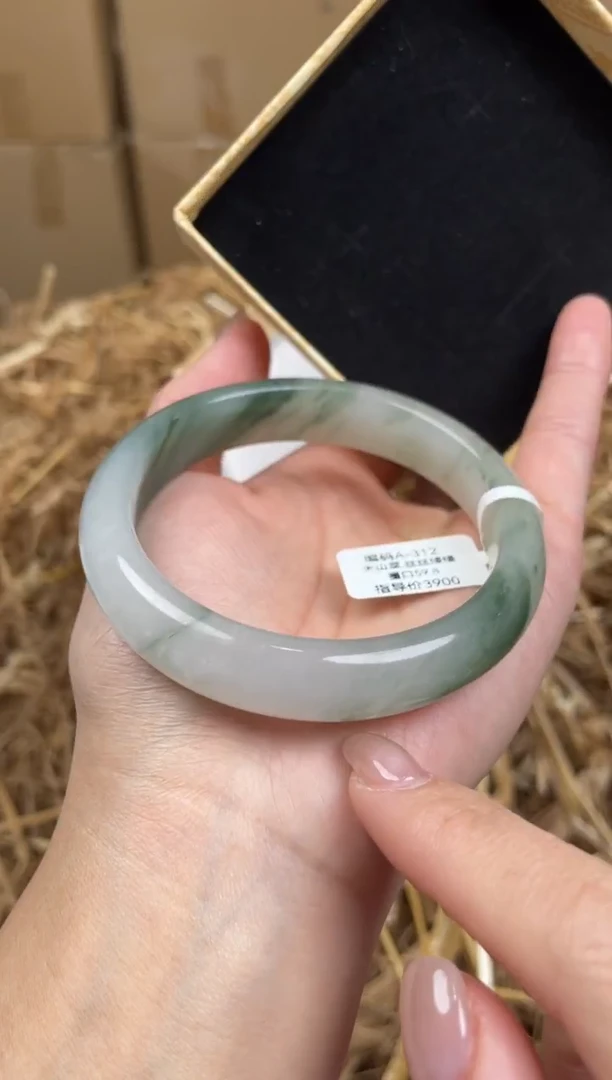 未镶嵌手镯石英质玉A312