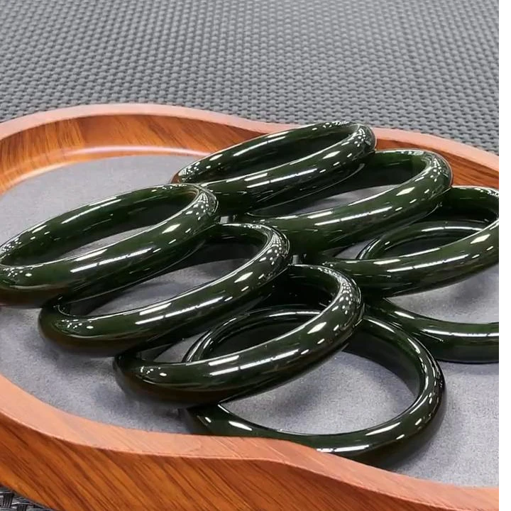 【老郑家】和田玉手镯一支 (多样性发1件) 红皮