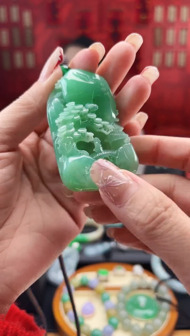【闪购商品】翡翠颈饰未镶嵌吊坠