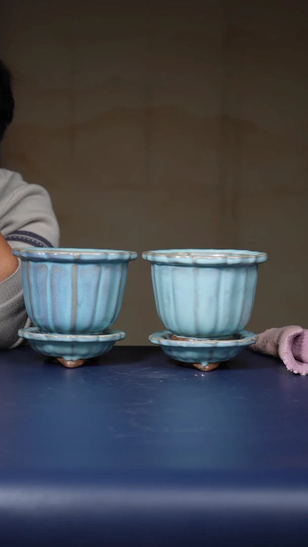 【闪购商品】摆件钧瓷天青菱花式花盆