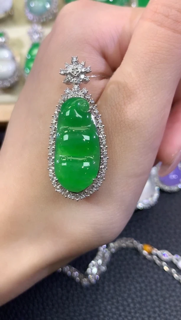 翡翠18K金镶嵌吊坠(不含链)夏日珠宝B85