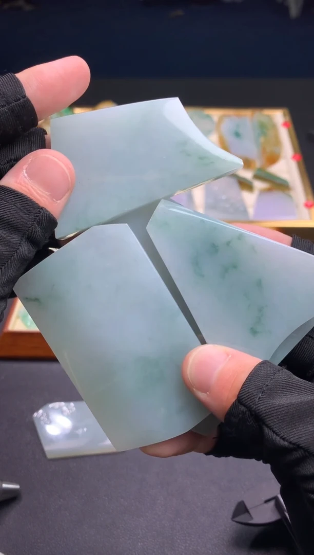 【闪购商品】定制翡翠未镶嵌              多样性发货