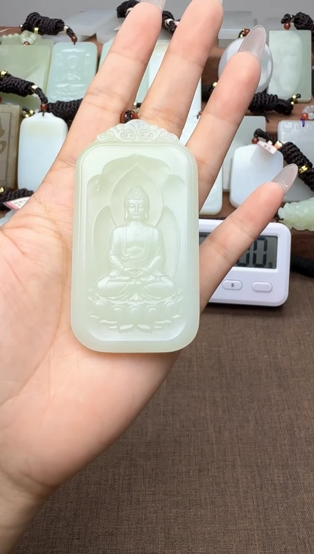 颈饰未镶嵌和田玉照***己照顾好自己