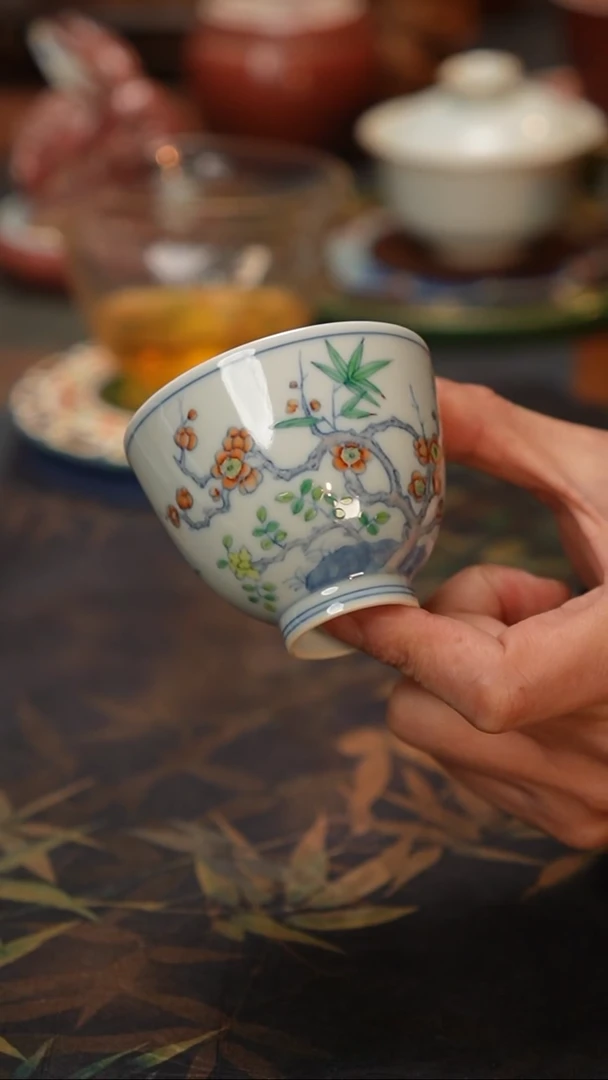 仿雍正斗彩竹梅双清直口杯