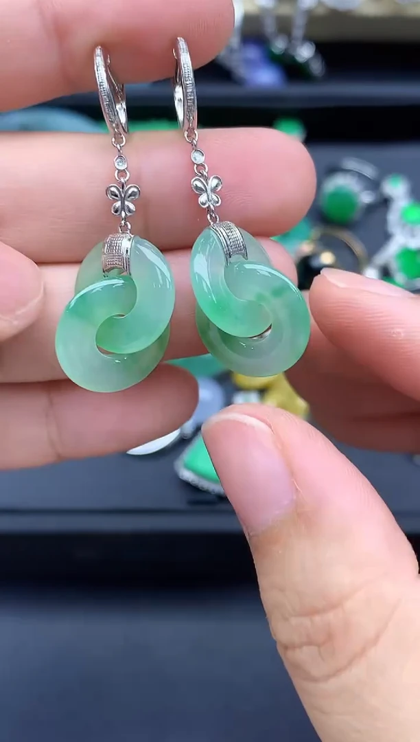 18K金镶嵌翡翠耳饰524-春日珠宝