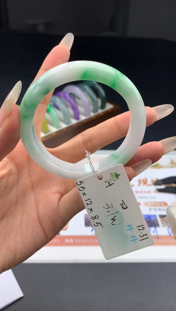 未镶嵌手镯翡翠翡翠自带#送人#，假一赔三